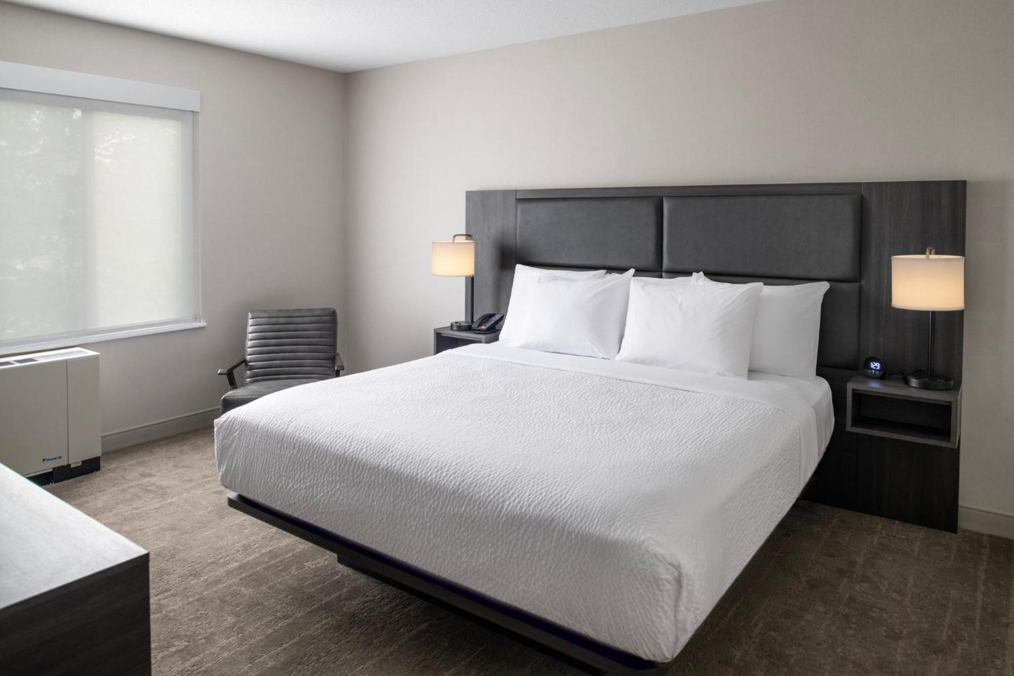 Holiday Inn Express South Burlington - Downtown By Ihg Exterior foto