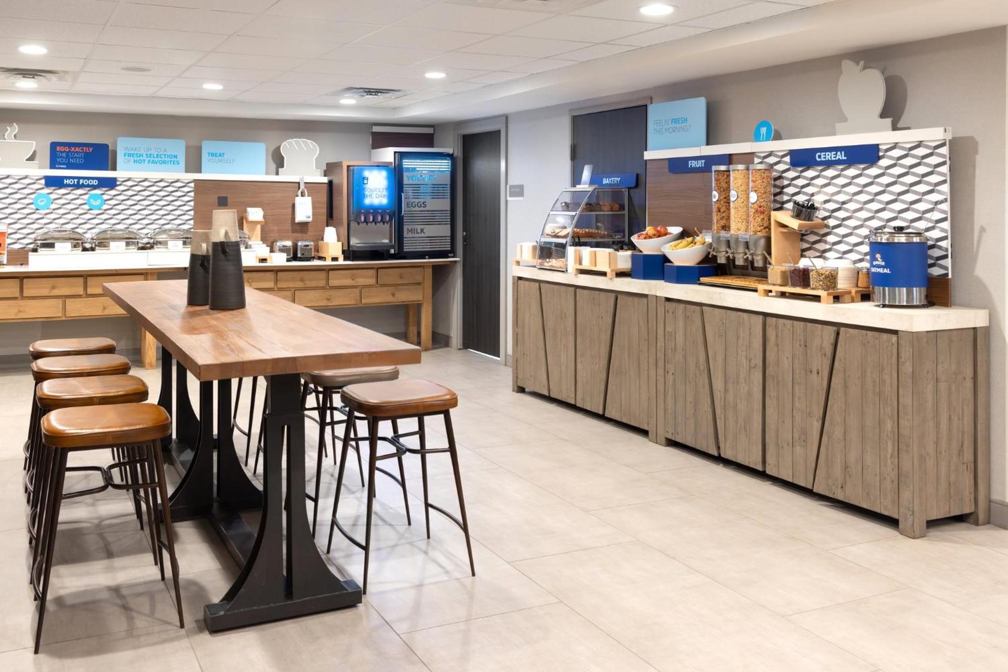 Holiday Inn Express South Burlington - Downtown By Ihg Exterior foto